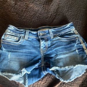 BKE distressed shorts